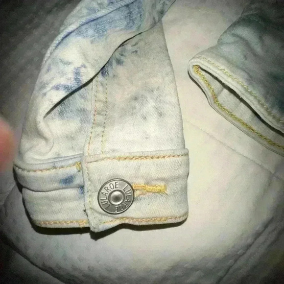 Lularoe XS tie dye denim jacket “ good vibes only”peace sign & smiley face. NWOT - Picture 8 of 8
